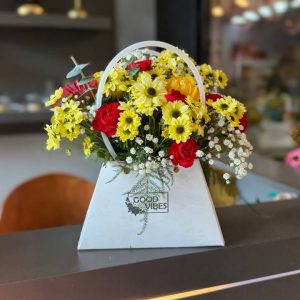 سبد گل رز و آفتاب